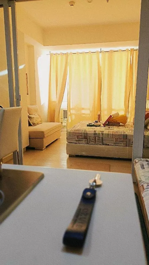 Aparthotel Rollenz Staycation Paranaque City